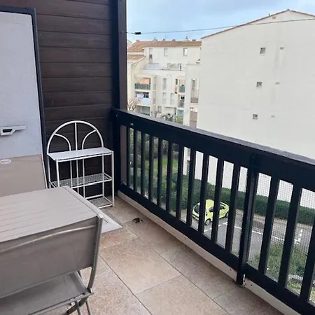 2 Pieces Climatise, 4e Etage, Terrasse, A Pied Des Commerces Et - Fr-1-749-38 Апартаменти Агд